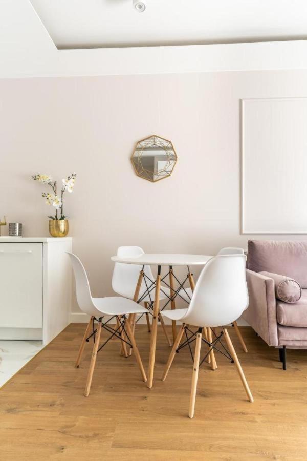 Apartament Mennica Residence - Golden Apartments - Comfortable And Stylish 华沙 外观 照片
