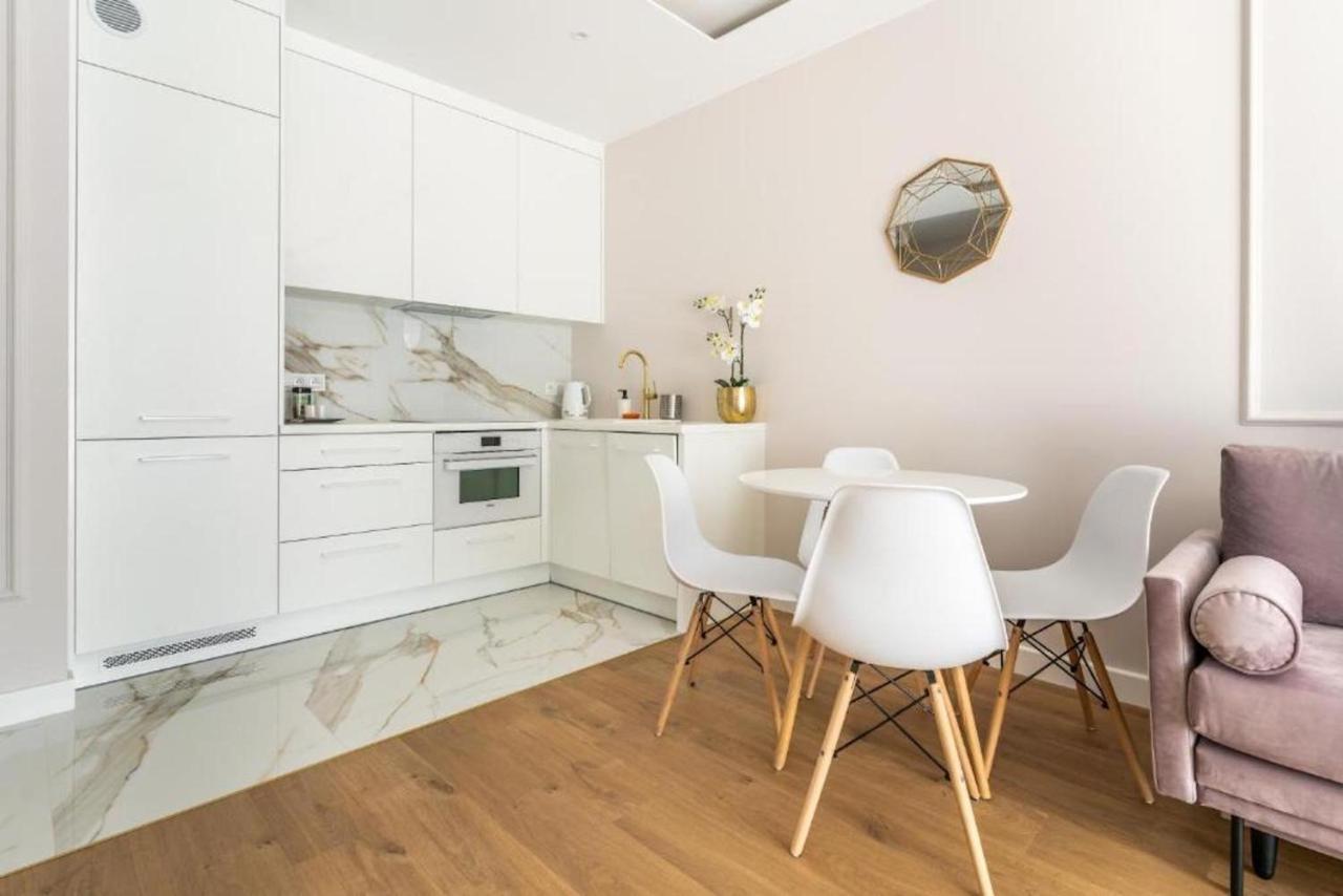 Apartament Mennica Residence - Golden Apartments - Comfortable And Stylish 华沙 外观 照片